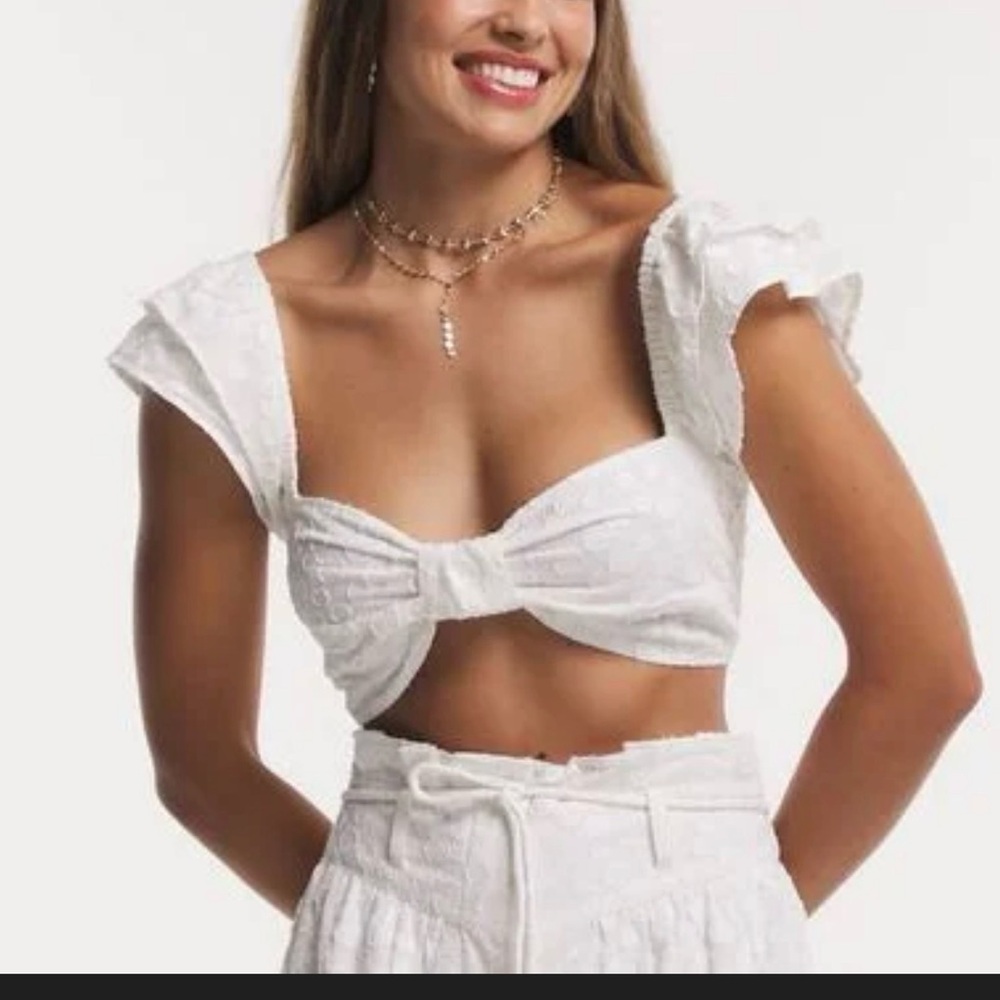 American Eagle Outfitters White Bow-Front Crop Top